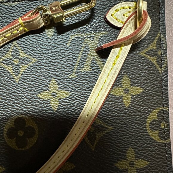 Louis Vuitton Monogram Pouch Wristlet Beige Inside Brand New! - Picture 8 of 8